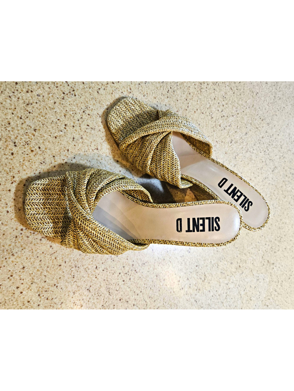 Silent D Women’s Beige Wedge Slide Sandals Slip-On Open Toe Twist US 10